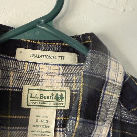 LL Bean Shirt Mens Sm Blue Plaid Flannel Button Down Traditional Cabin Outdoor - Picture 4 of 7